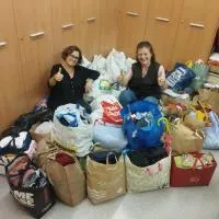 GRÀCIES A LES FAMÍLIES QUE HAN COL·LABORAT EN LA RECOLLIDA DE ROBA i CALÇAT